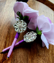 Load image into Gallery viewer, "Pretty Lady " Faux Flower Pen