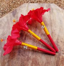 Load image into Gallery viewer, "Hibiscus Love" Faux Flower Pen