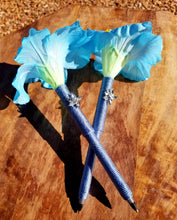 Load image into Gallery viewer, "Hibiscus Love" Faux Flower Pen