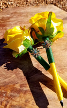 Load image into Gallery viewer, "Princess Star" Faux Flower Pen