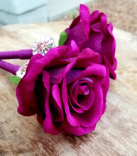 Load image into Gallery viewer, "Magenta Magick" Faux Flower Pen