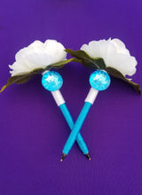 Load image into Gallery viewer, "Buttercup" Faux Flower Pen