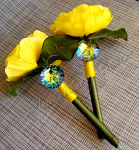 Load image into Gallery viewer, "Yellow Buttercup" Faux Flower Pen