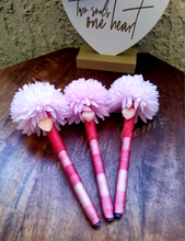 Load image into Gallery viewer, "Shortcake" Pompom Flower Pen