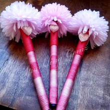 Load image into Gallery viewer, "Shortcake" Pompom Flower Pen
