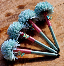 Load image into Gallery viewer, &quot;Fairytale Treasures&quot; Faux Flower Pen
