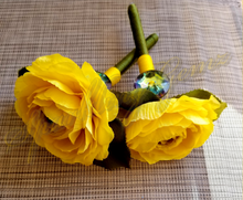 Load image into Gallery viewer, &quot;Yellow Buttercup&quot; Faux Flower Pen
