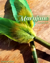 Load image into Gallery viewer, &quot;Maryjane&quot; Faux Feather Pen
